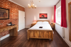 TrustyS Bedroom 2